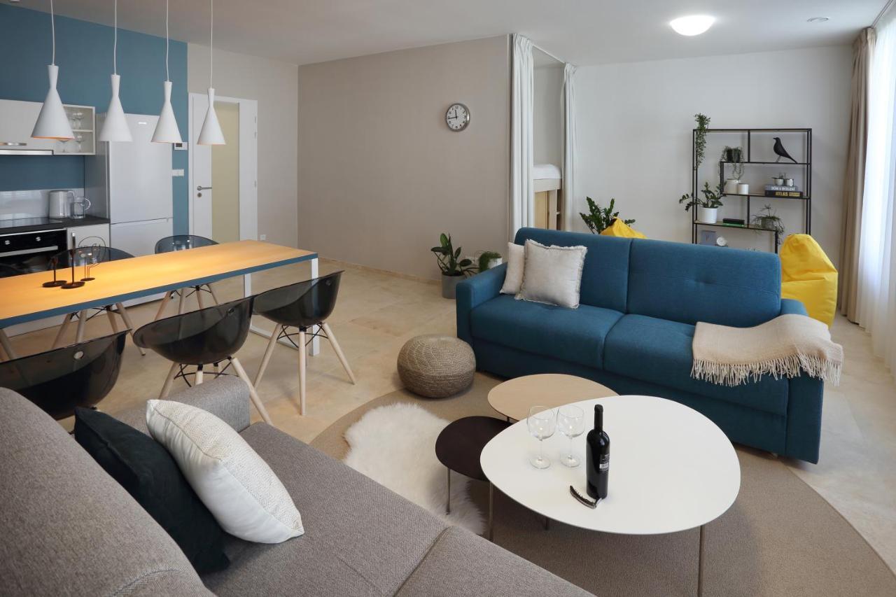 Apartmany Omega ลานชโกรน ภายนอก รูปภาพ
