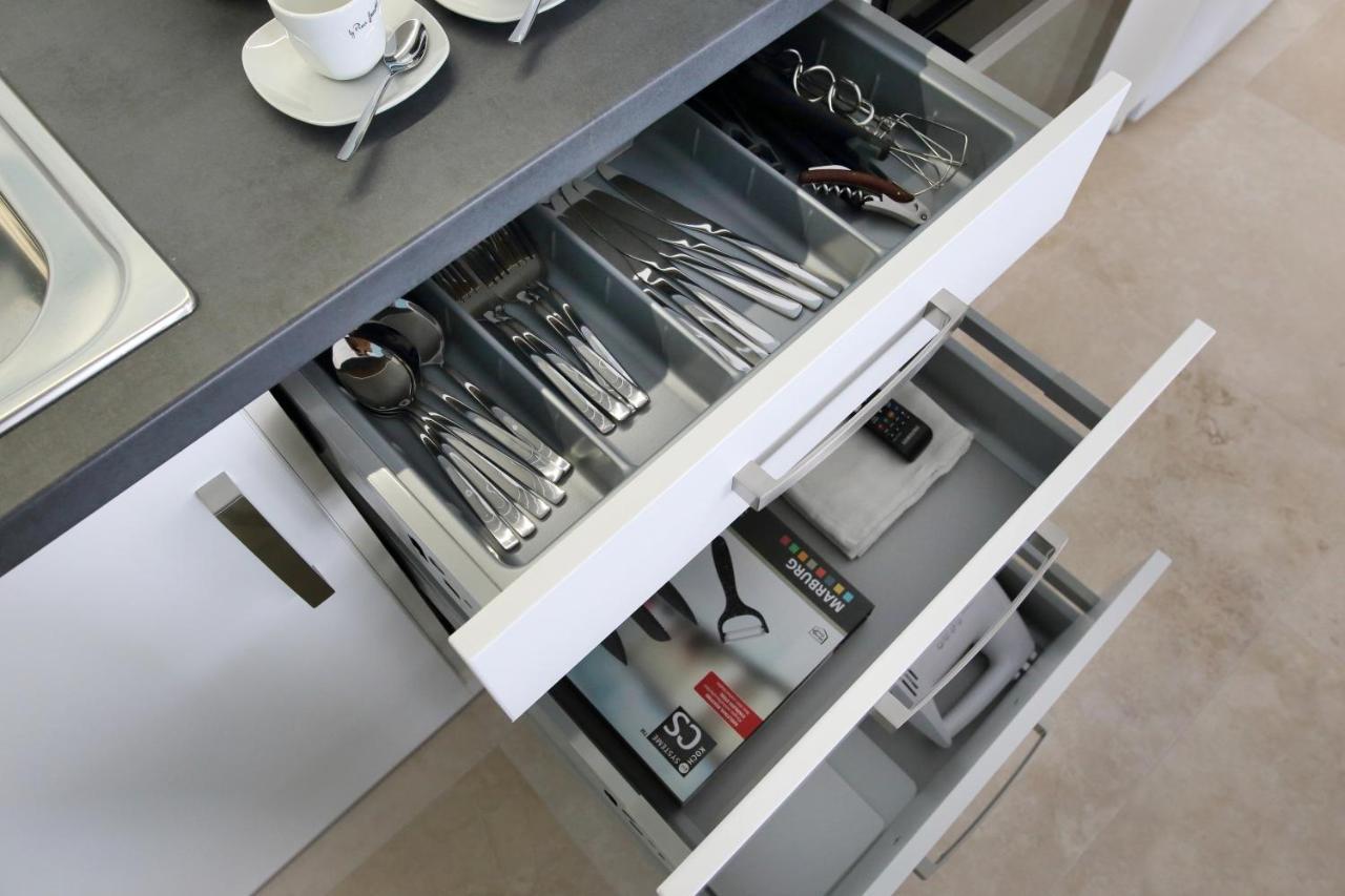 Apartmany Omega ลานชโกรน ภายนอก รูปภาพ