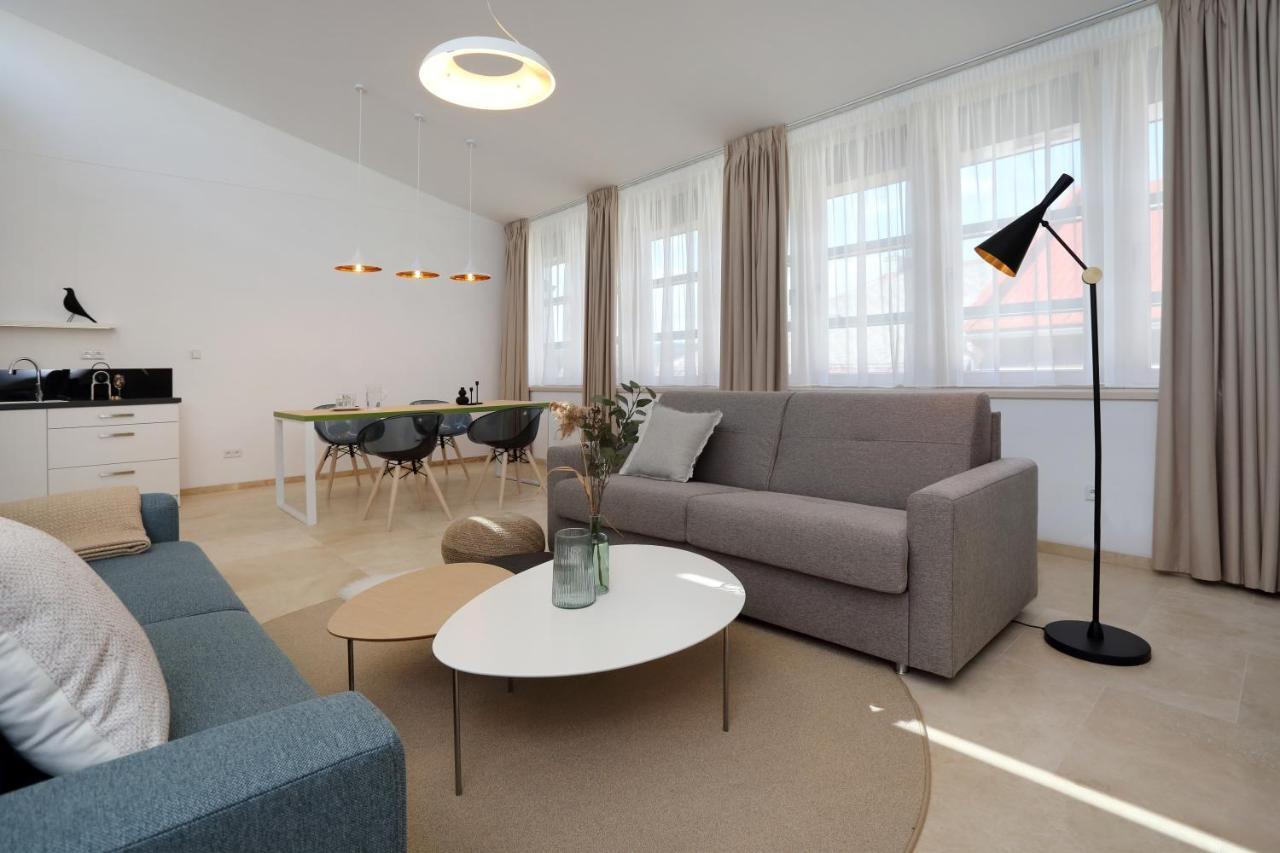 Apartmany Omega ลานชโกรน ภายนอก รูปภาพ