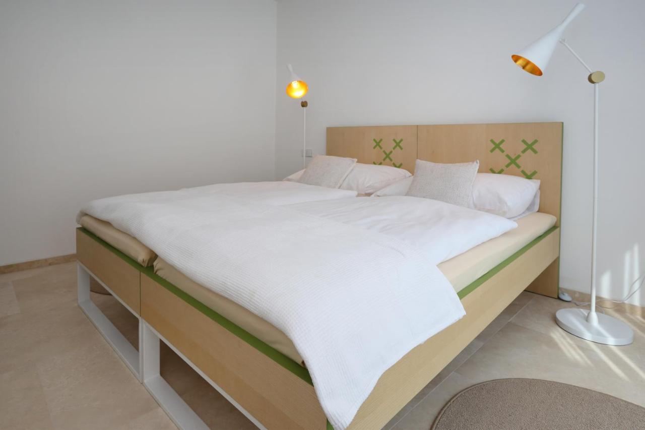 Apartmany Omega ลานชโกรน ภายนอก รูปภาพ