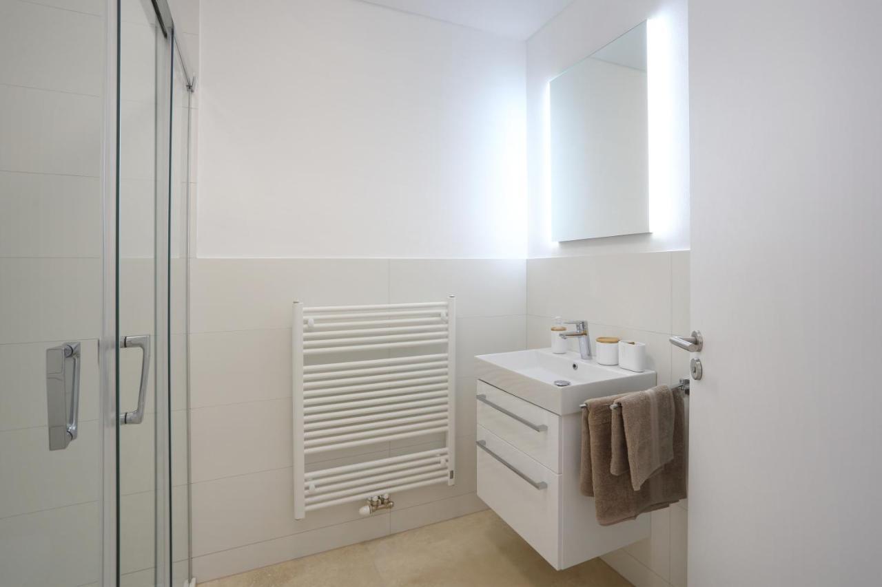 Apartmany Omega ลานชโกรน ภายนอก รูปภาพ