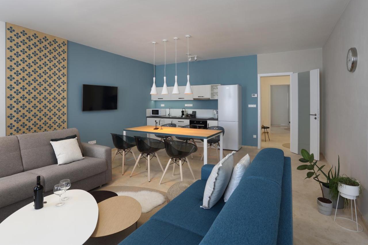 Apartmany Omega ลานชโกรน ภายนอก รูปภาพ