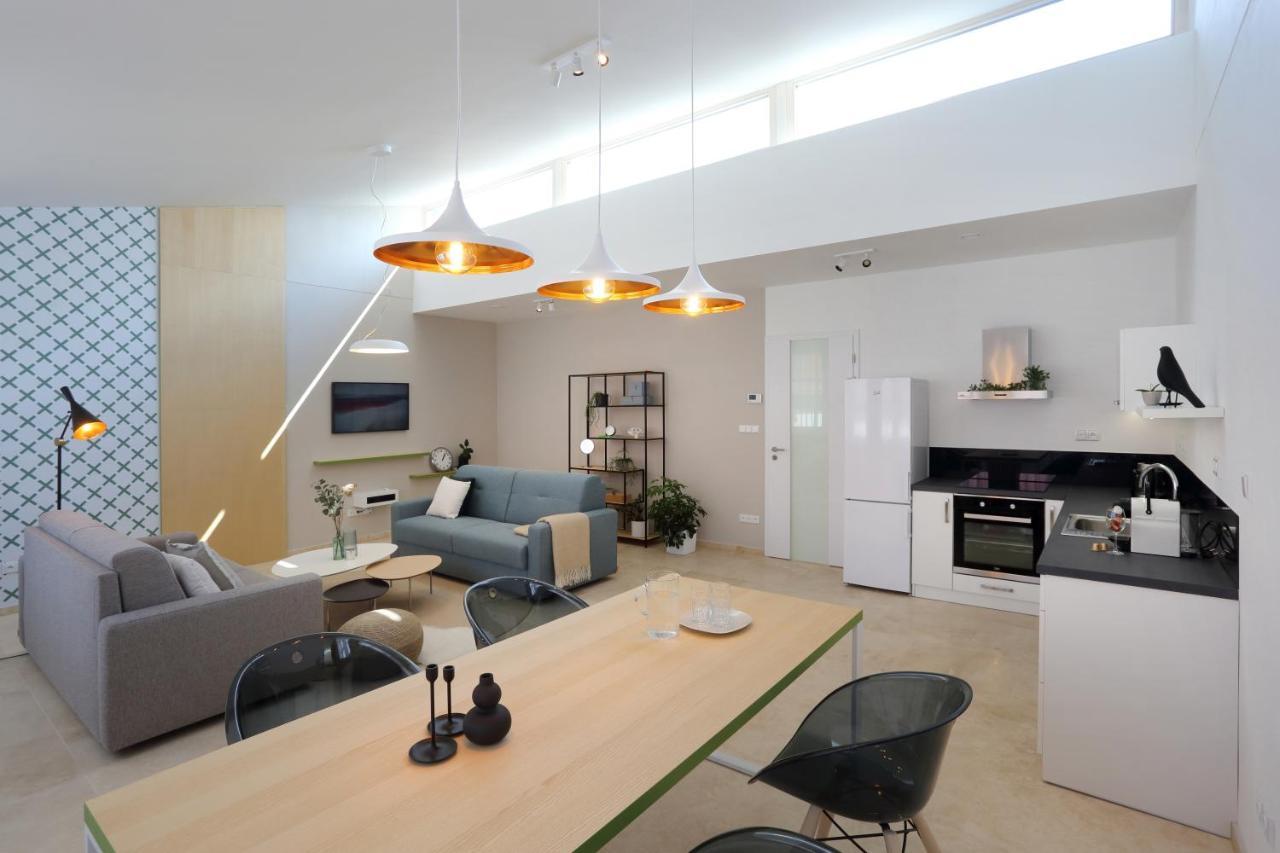 Apartmany Omega ลานชโกรน ภายนอก รูปภาพ